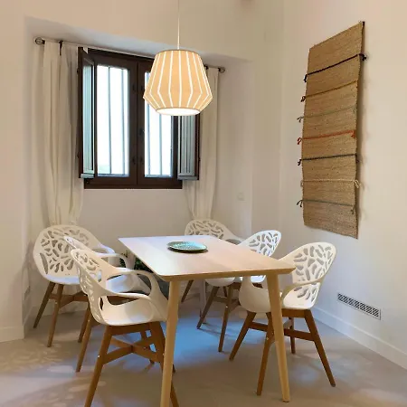 Apto Medieval - Parking Gratis *