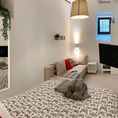 Apto Medieval - Parking Gratis *